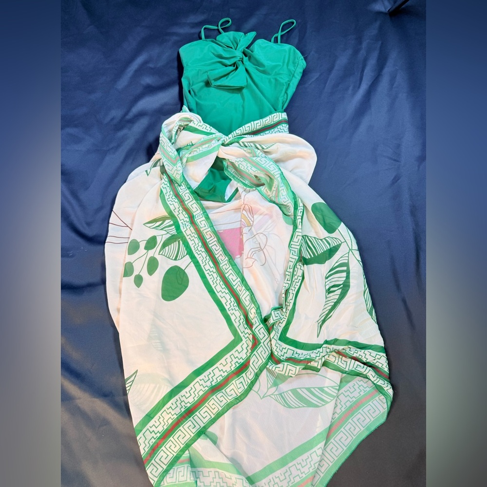 Green and White Swimming set oasis two pieces with flowers size S